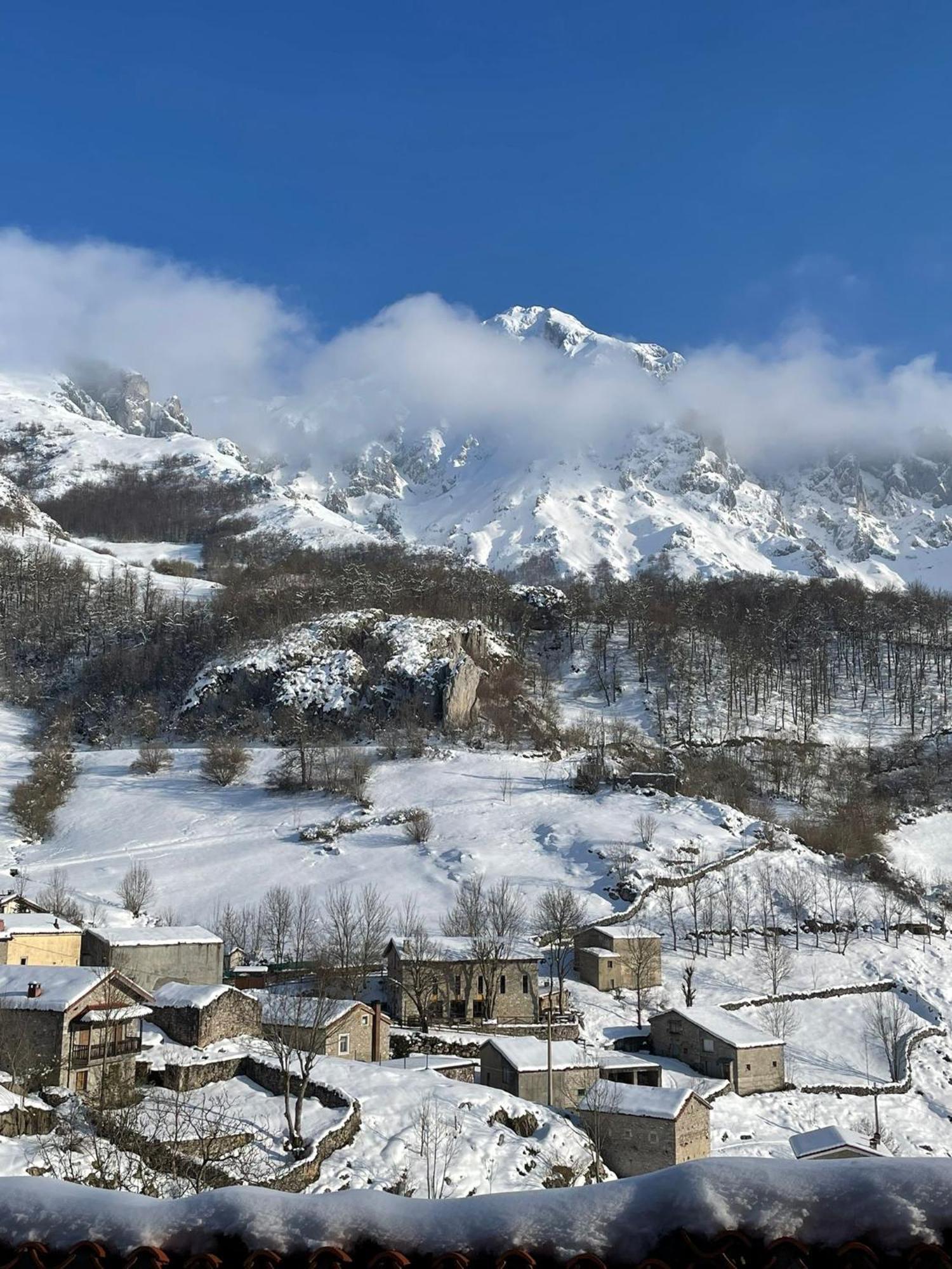 Albergue Pena Castil Сотрес Екстер'єр фото